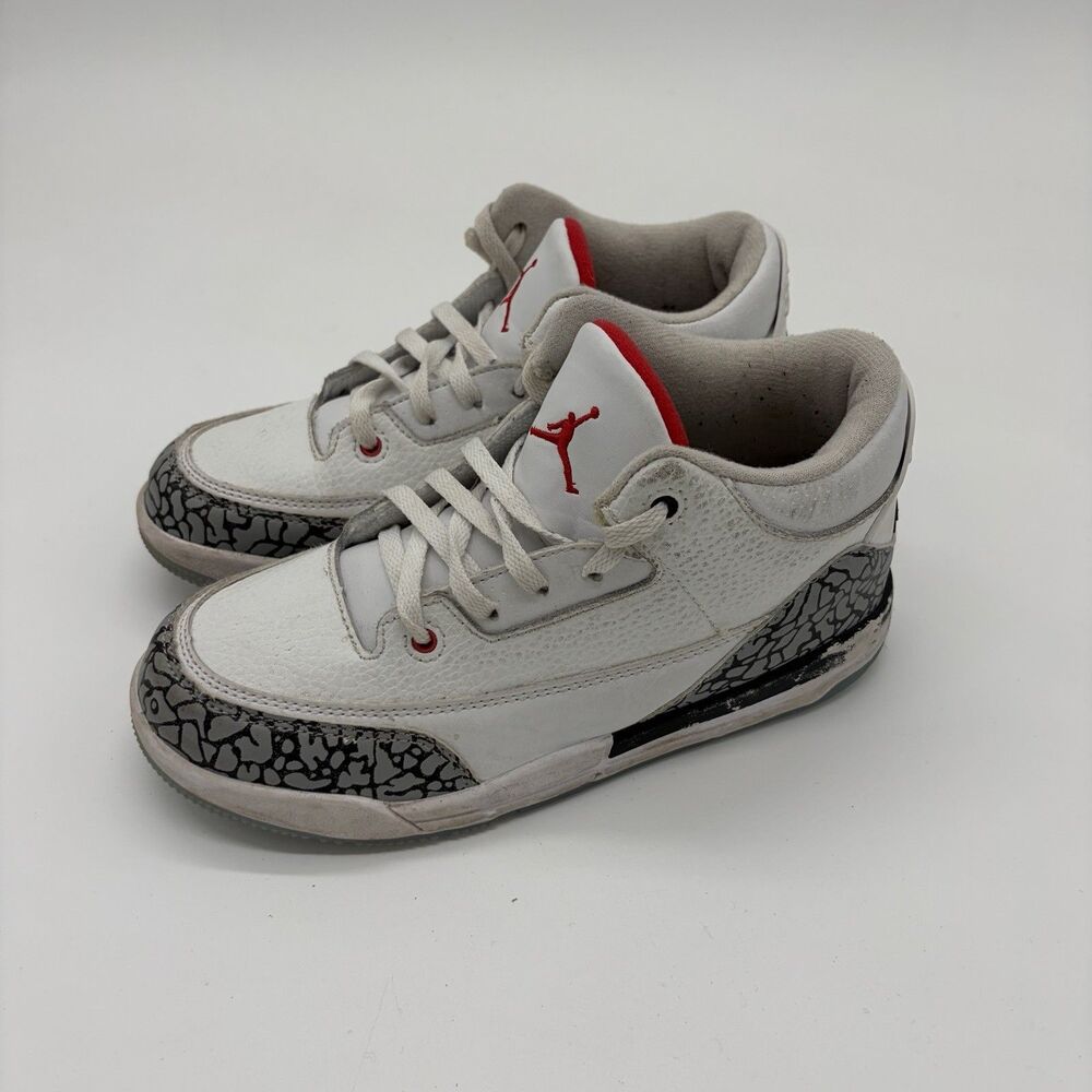 Nike Air Jordan 3 Retro White Cement Fire Red 923096-101 Youth Size 3Y